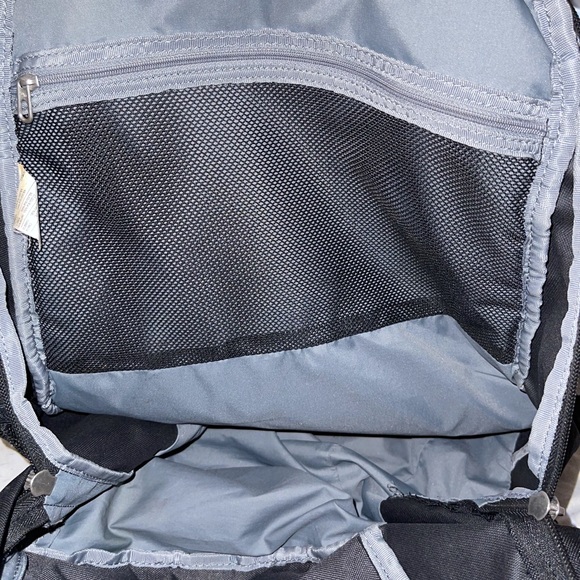 ❌SOLD❌ Nike Swoosh Bookbag - Picture 9 of 12